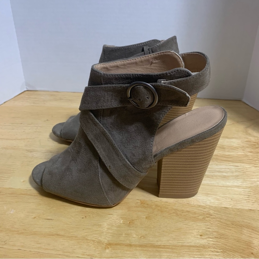 Joe's Womens Kitty Ankle Bootie Brown Stacked Heel Buckle Open Toe Size 9